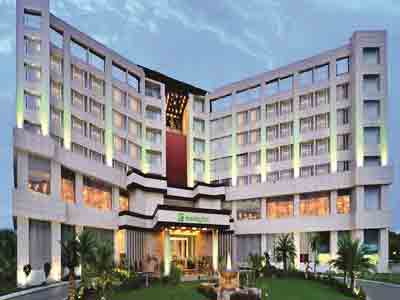 Holiday Inn Hotel Chandigarh Escorts